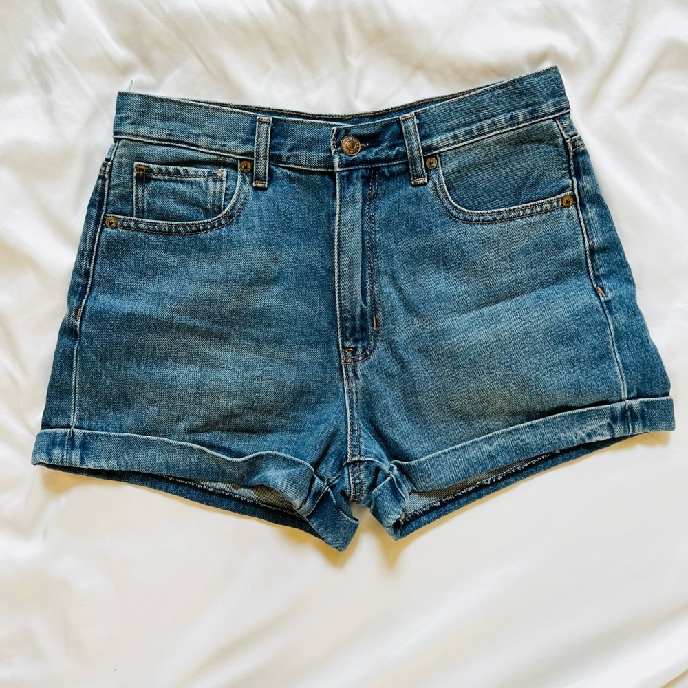 American Eagle Mom short